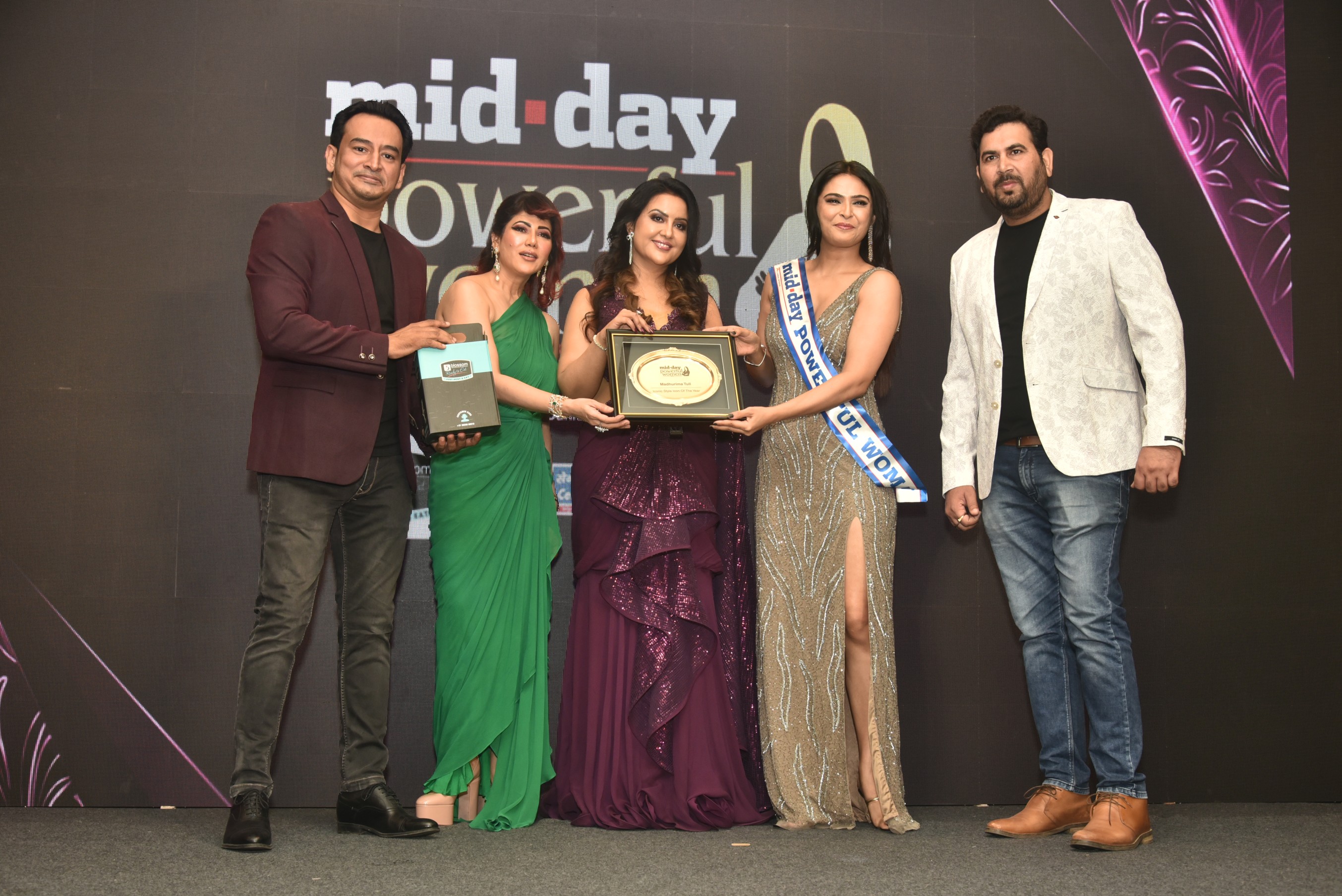 Rupali Suri et al grace Mid-Day Power Women Awards