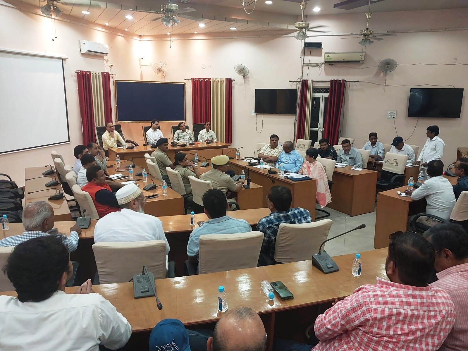 Collaboration with Civil Society Vital for Maintaining City's Infrastructure: District Collector