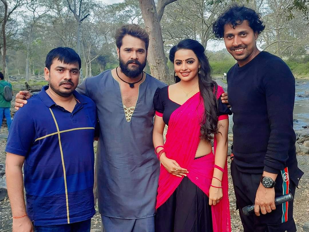 Bhojpuri Film "Dance" Starring Khesari Lal Yadav Continues Shooting in Chandauli Forests!