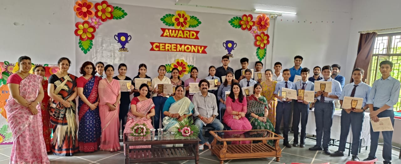 Felicitation Ceremony for Outstanding Students at BN Public School