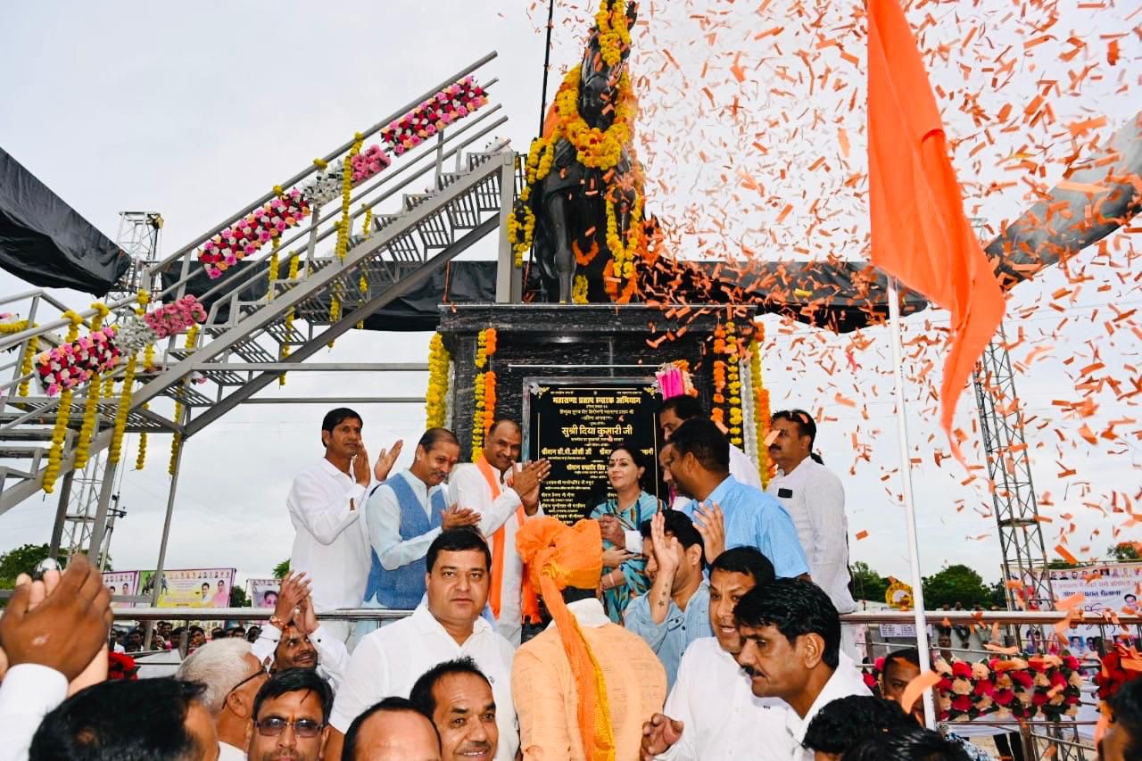 ### Deputy Chief Minister Unveils Equestrian Statue of Maharana Pratap in Kanera