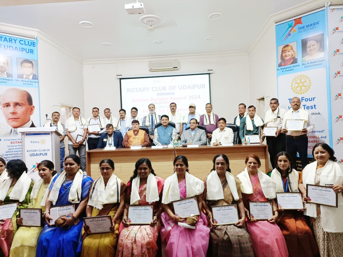 Rotary Club Udaipur Honors 31 Educators with Nation Builders Award