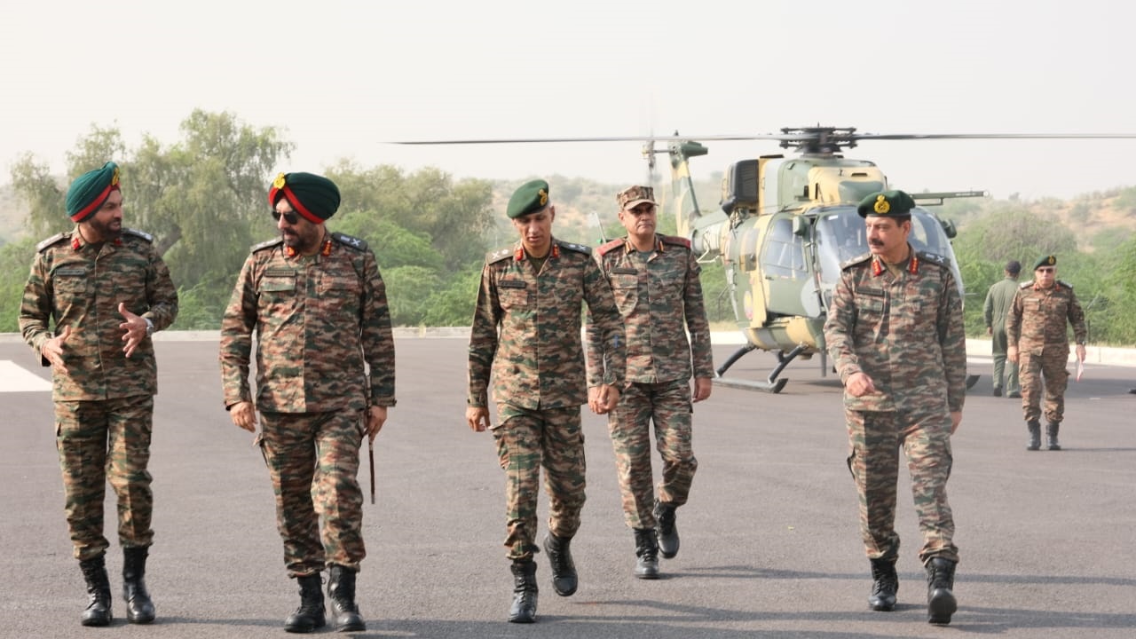 VISIT OF LTGEN MANJINDER SINGH, ARMY COMMANDER SAPTA SHAKTI COMMAND TO BIKANER