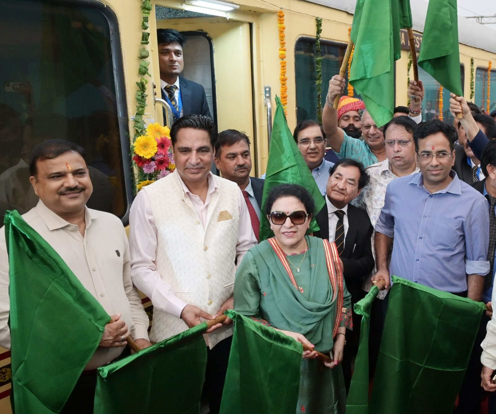 Palace on Wheels Departs from Safdarjung Railway Station with 32 Passengers