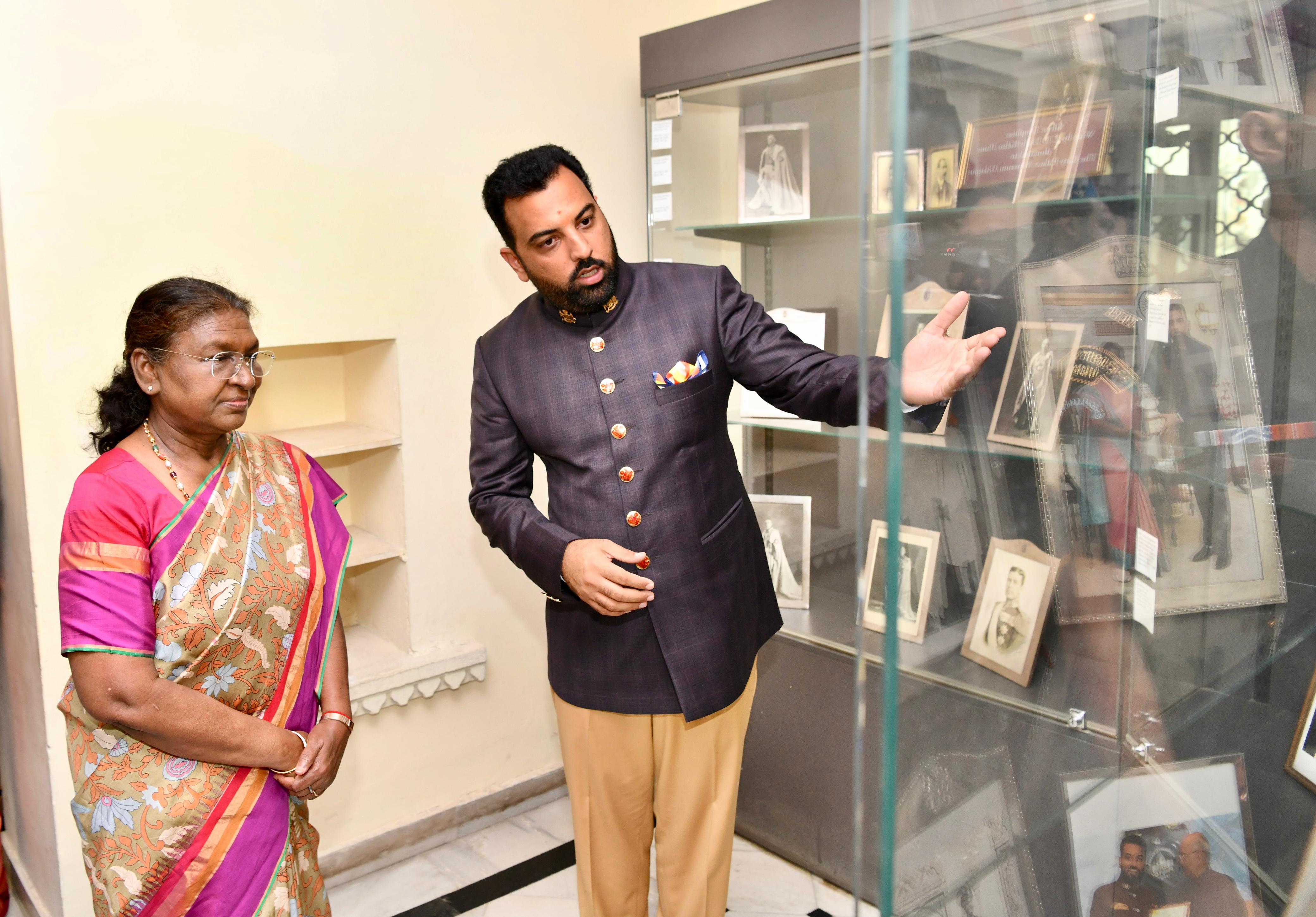 President Murmu Visits City Palace Museum in Udaipur