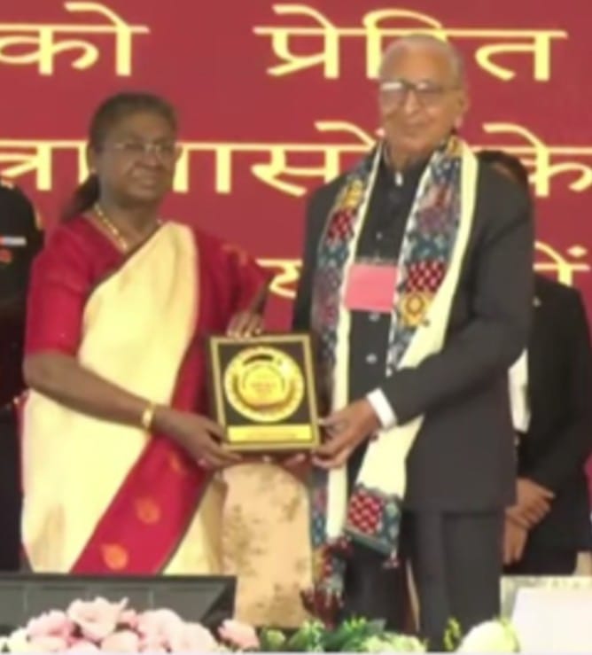 President Honors Joshi with Aadi Seva Award