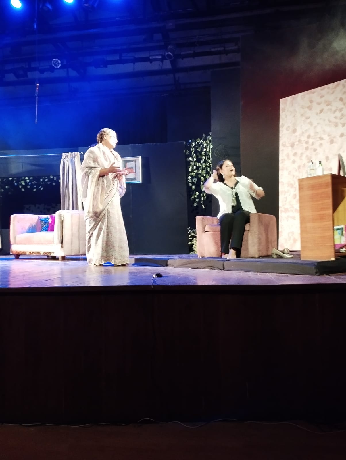 ### A Review of the Performance of Mahesh Dattani’s Play Thirty Days in September