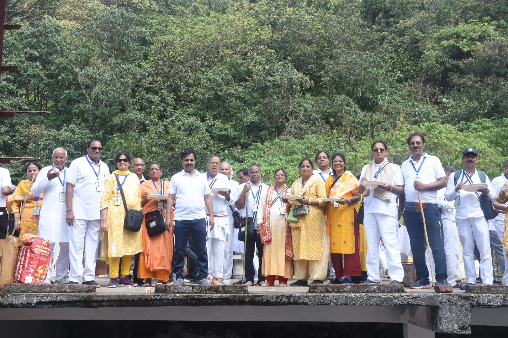 Pilgrims Embark on 27 km Trek on the Ninth Day of the 12-Day Religious Journey to Shri Sammed Shikhar