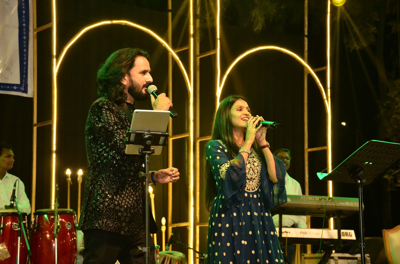 Isha Singh's Songs Enchant Attendees at Diwali Celebration