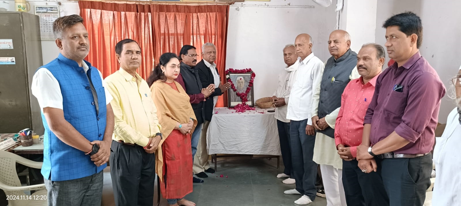 Udaipur District Congress Committees Pay Tribute to Pandit Jawaharlal Nehru on His Birth Anniversary