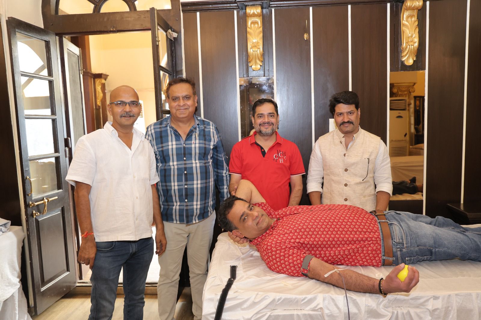 Madhwani Sets an Example of Social Service, Donates Blood for the 25th Time