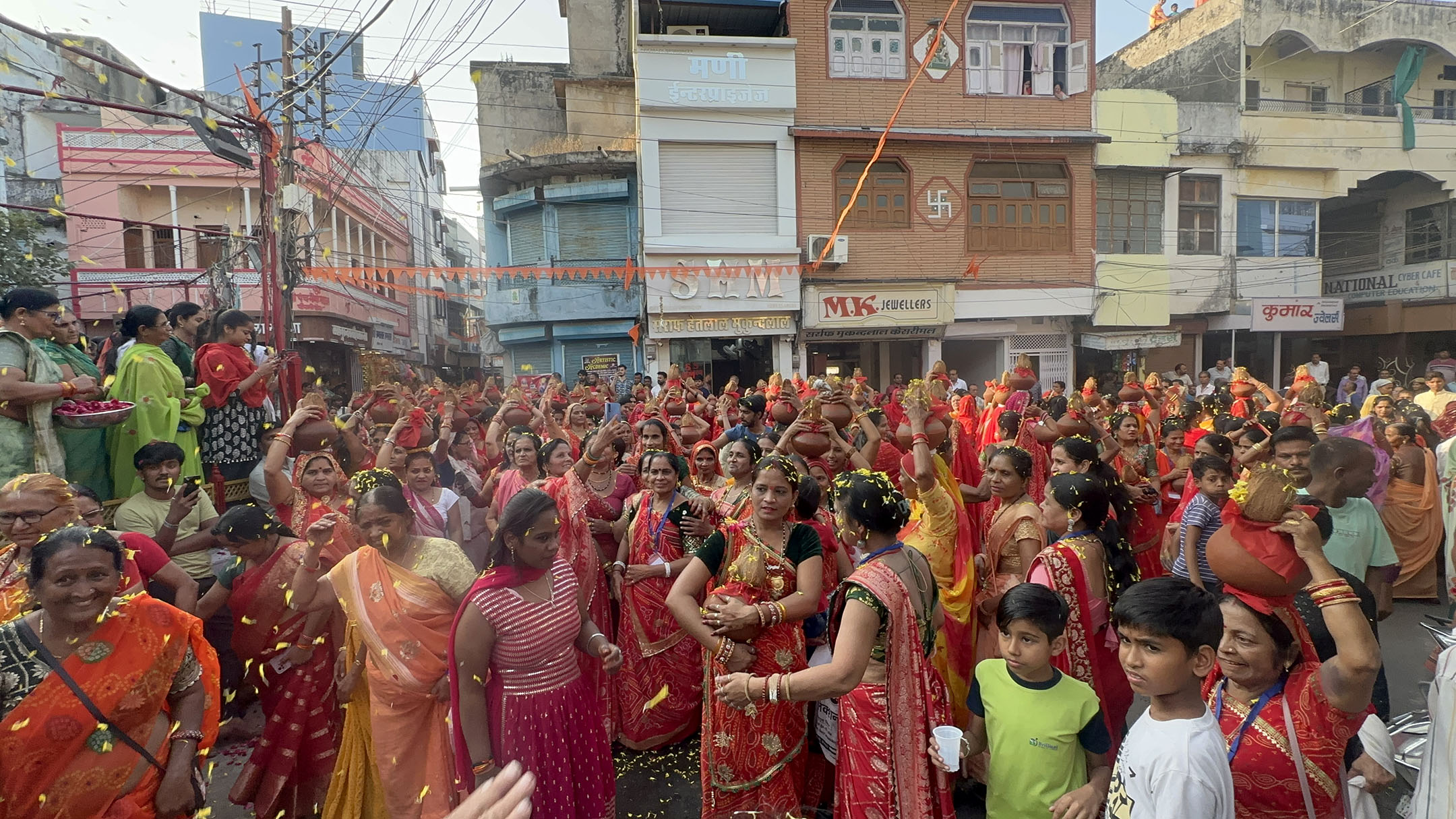 बांसवाड़ा में आठ दिवसीय विराट धार्मिक महोत्सव धूमधाम से शुरू