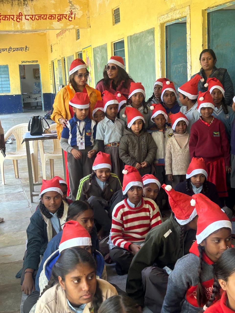 Rotary Club Celebrates Christmas with Students