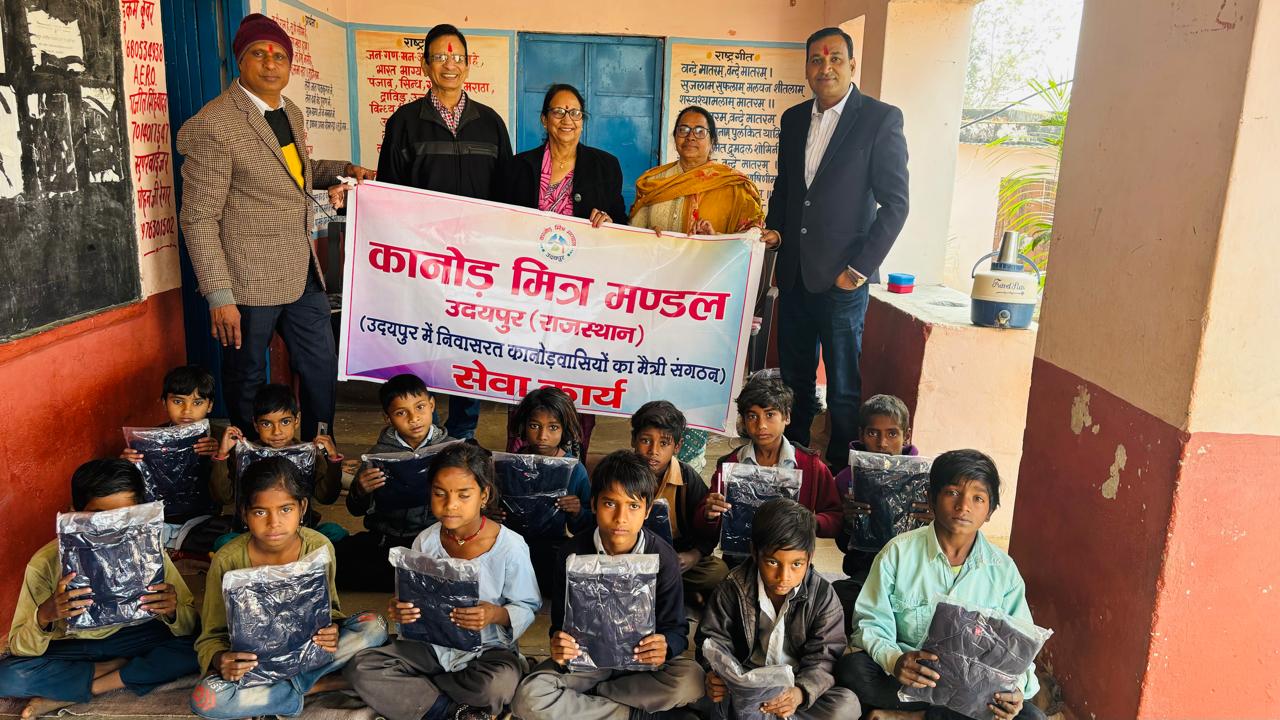 Kanod Mitra Mandal, Udaipur Distributes 710 Sweaters in Kanod