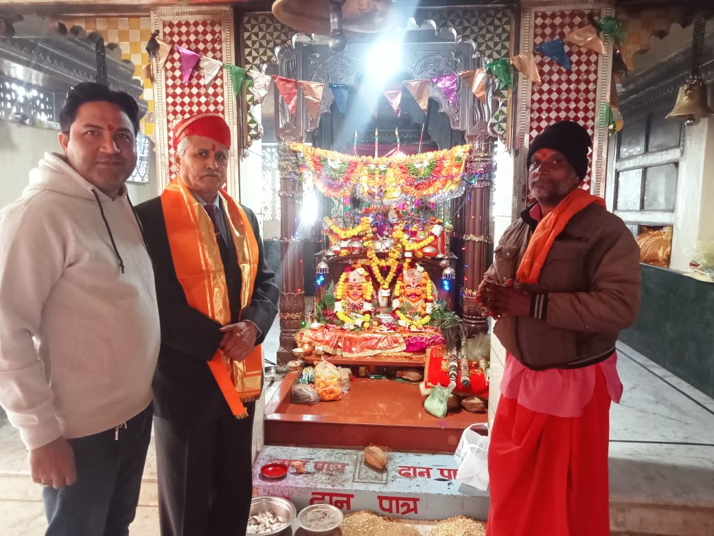 America Singh Received Blessings at Dhuneshwar Dham