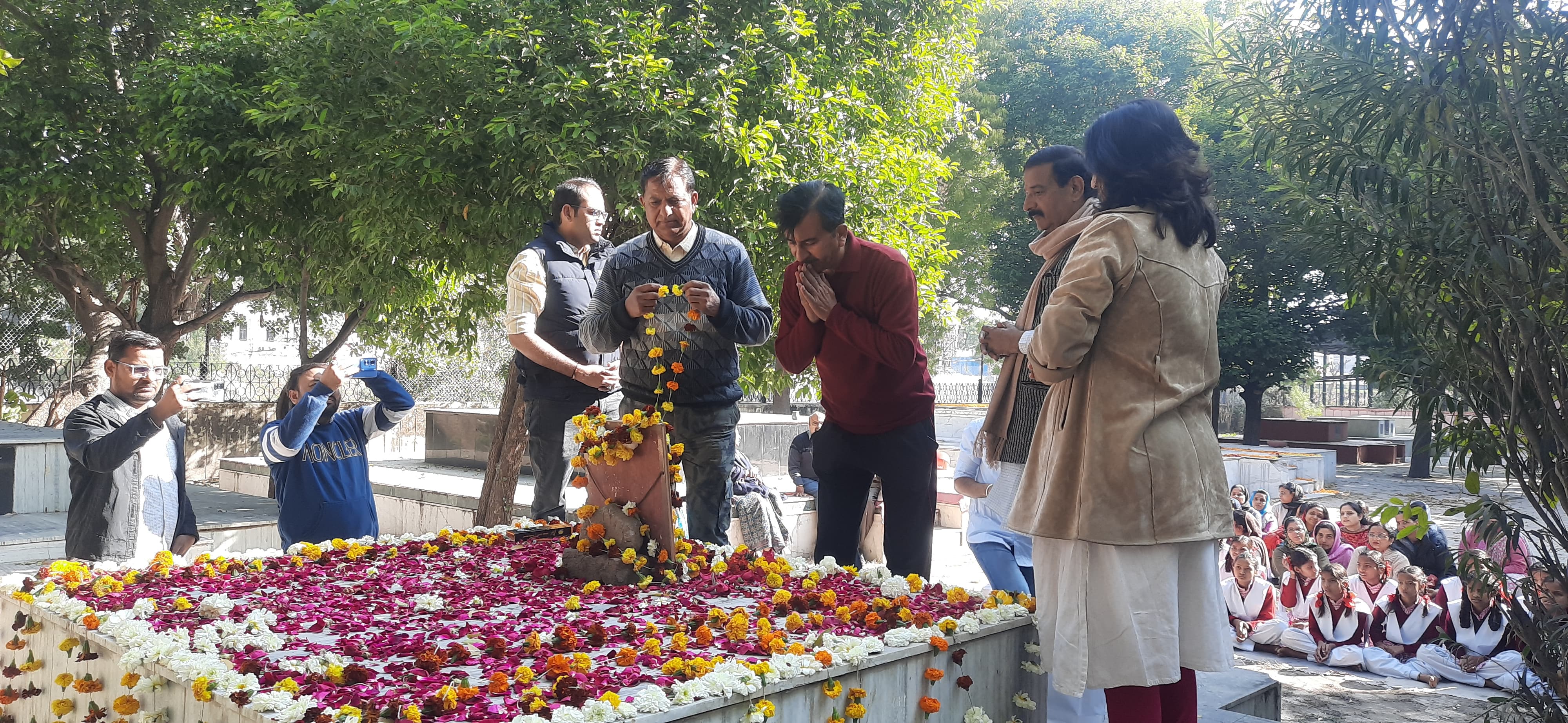 Freedom Fighters Honored on Their Death Anniversaries