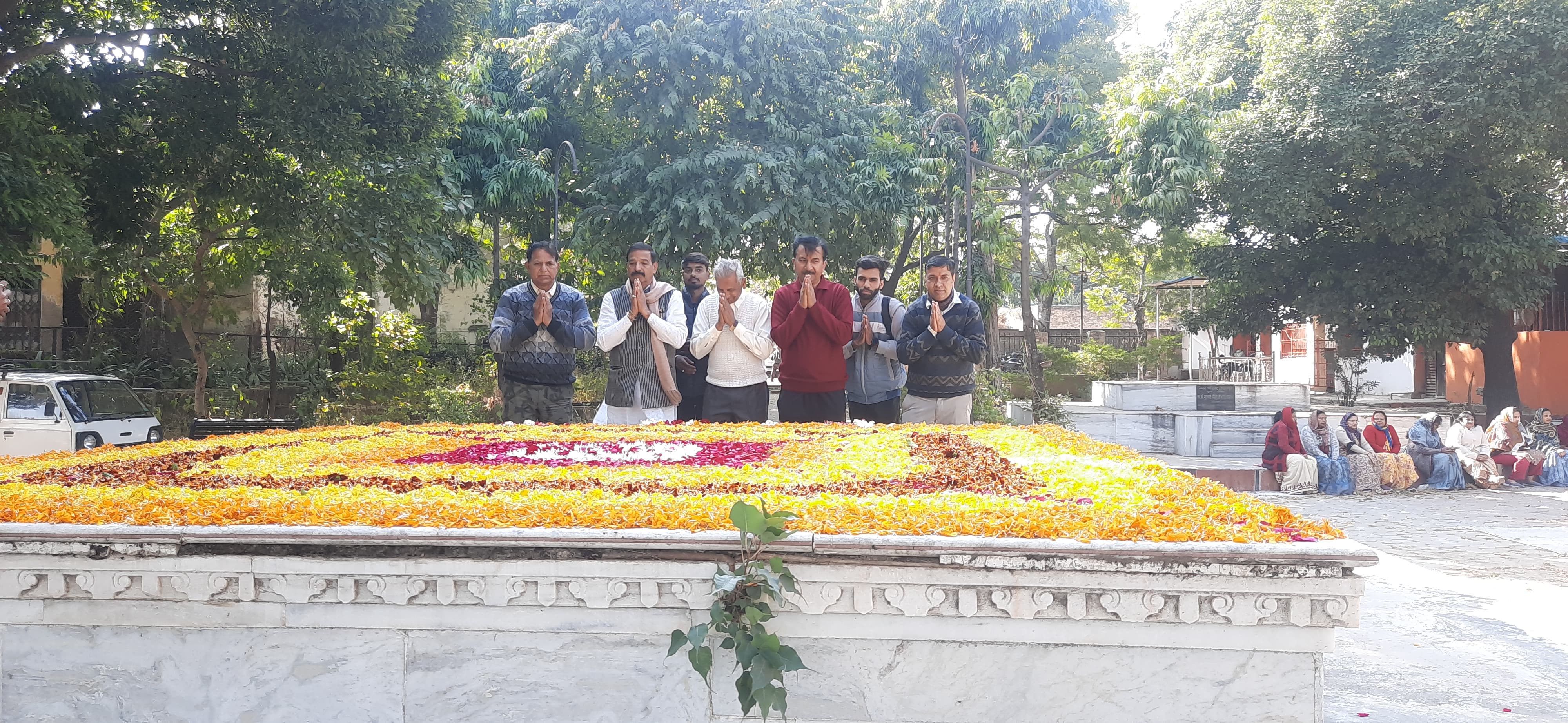 Tributes Paid to Manikya Lal Verma and Parsaram Trivedi on Their Death Anniversary