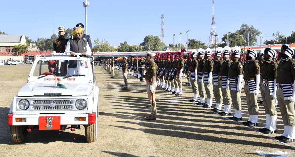 उदयपुर में हुआ राज्य स्तरीय समारोह, राज्यपाल ने किया ध्वजारोहण