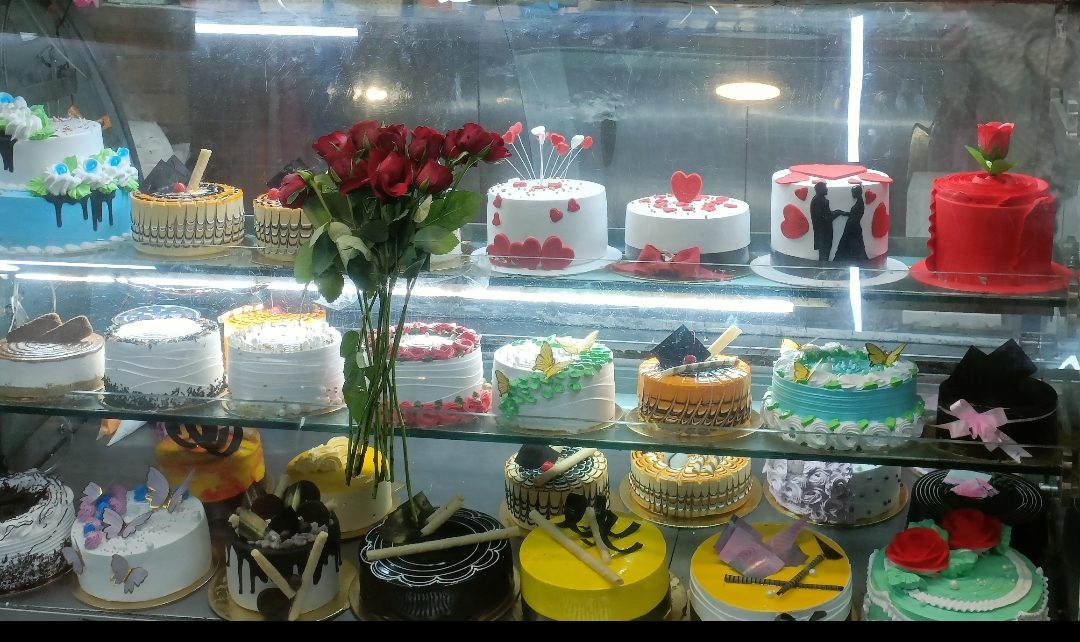 High Demand for Red Cakes at Ashoka Bakery on Rose Day and Valentine’s Day