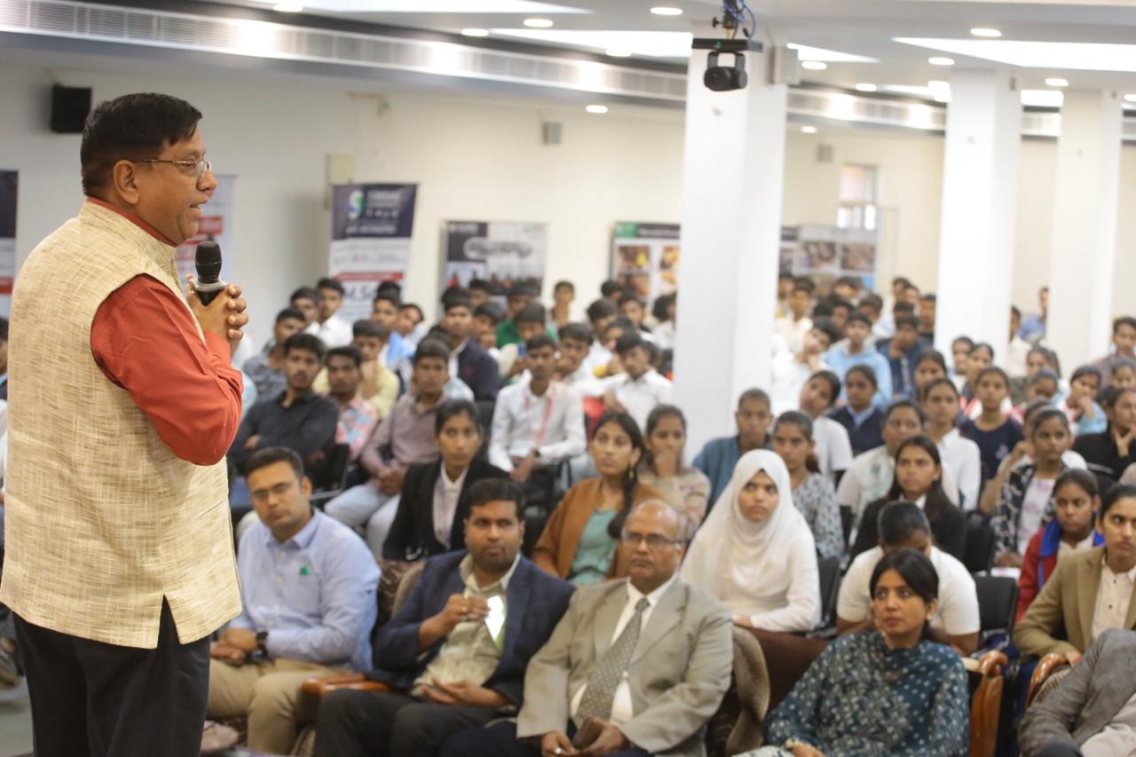 Sangam University Hosts Enthusiastic Talent Hunt Event