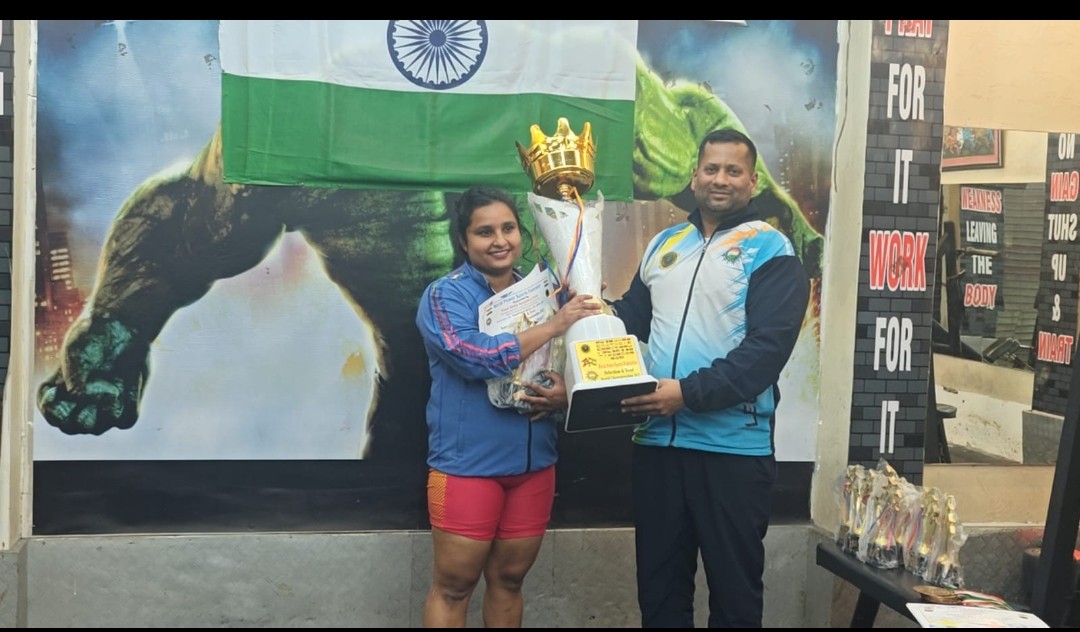 Pragya Upadhyay Wins Gold in Powerlifting