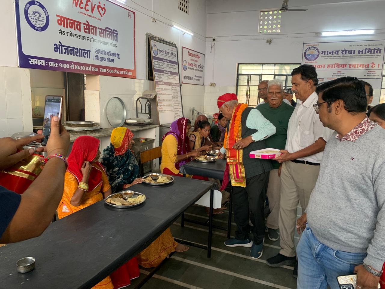 MLA Tara Chand Jain Serves Sweet Meal to 155 Attendants on His Birthday