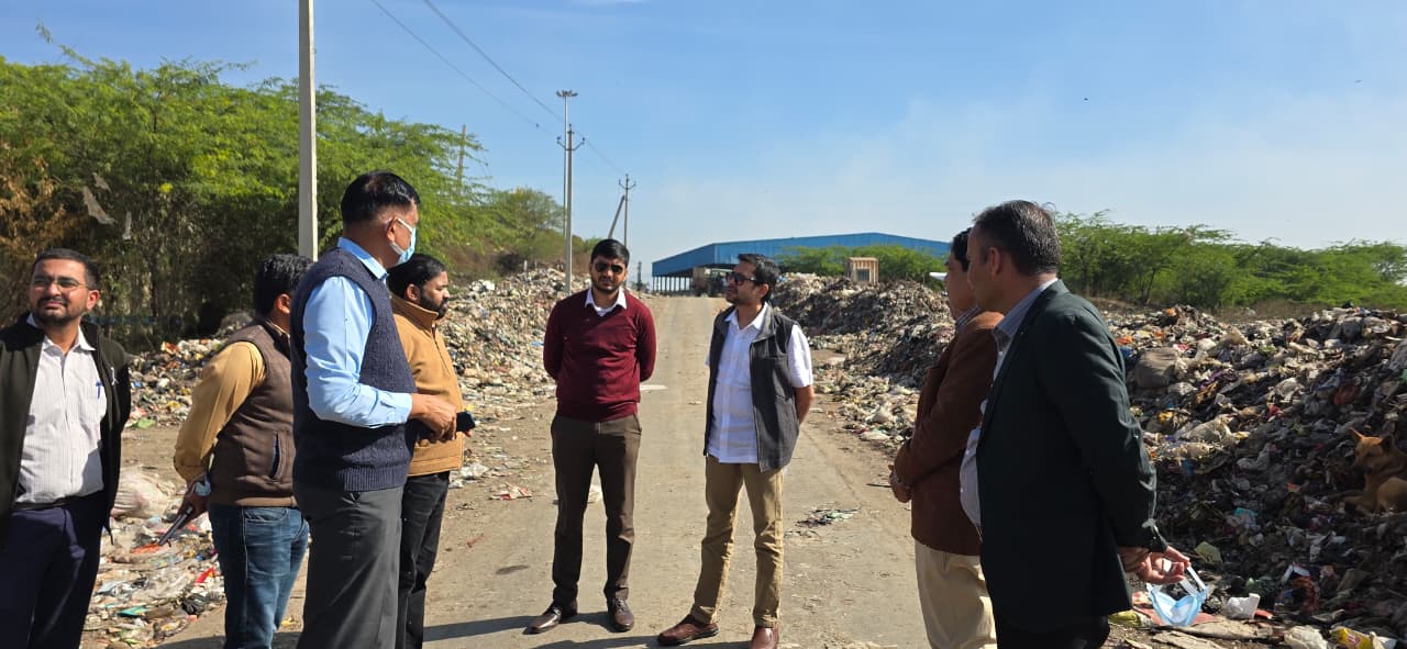 ###District Collector and Municipal Commissioner Inspect Dumping Yard