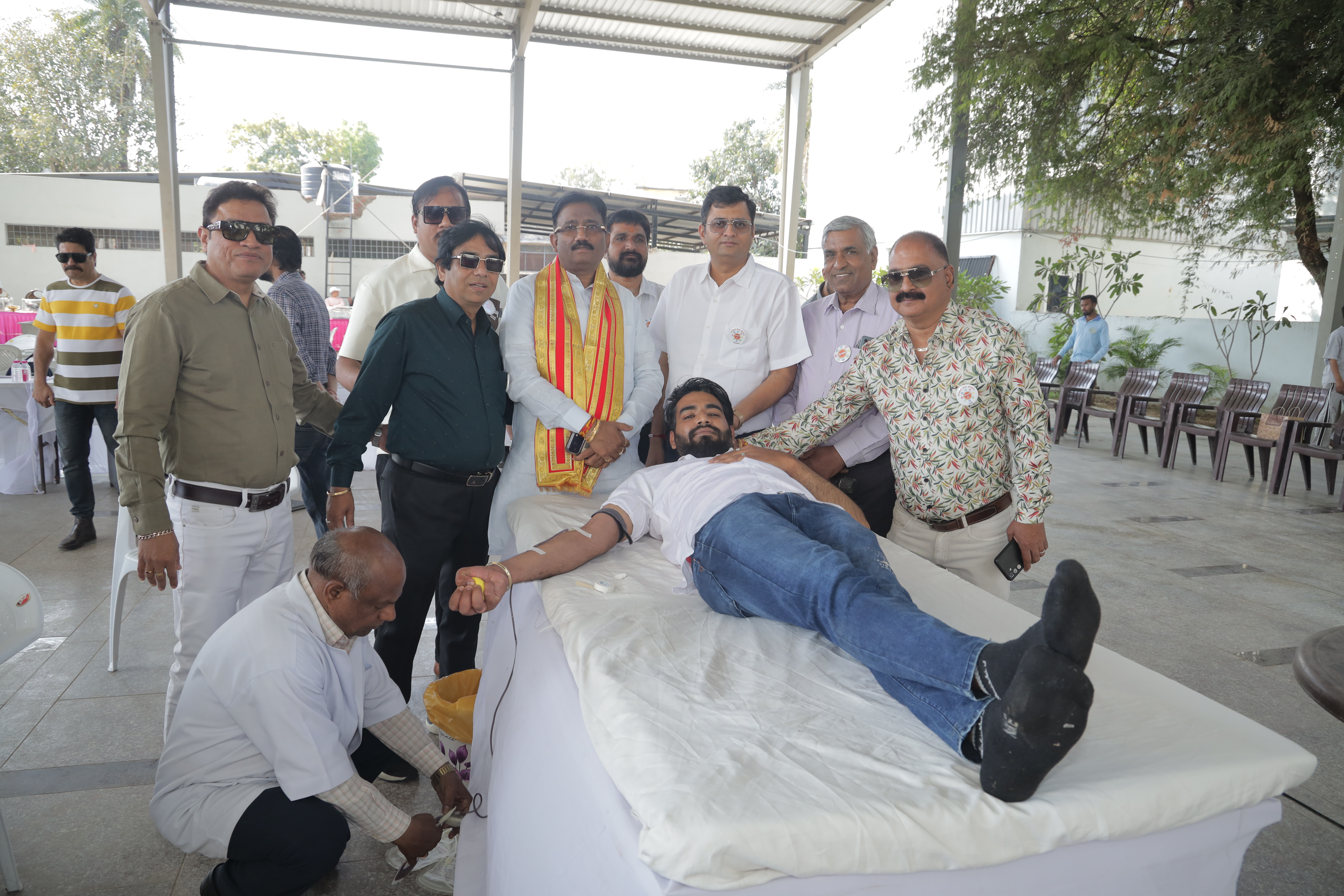 #####उदयपुर होलसेल गोल्ड ज्वैलर्स एसोसिएशन एवं परमार्थ सेवा संस्थान द्वारा यशवन्त आंचलिया के जन्मदिन पर रक्तदान शिविर एवं होली के रंग कवियों के संग कवि सम्मेलन आयोजित