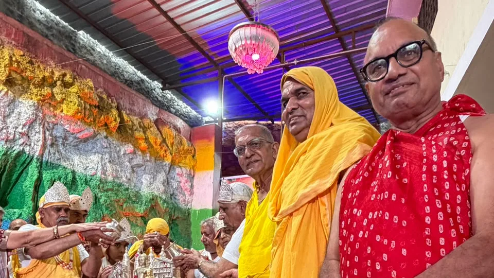 मन, वचन और कर्म की एकरूपता ही आर्जव धर्म का सारःपंडित रविकीर्ति