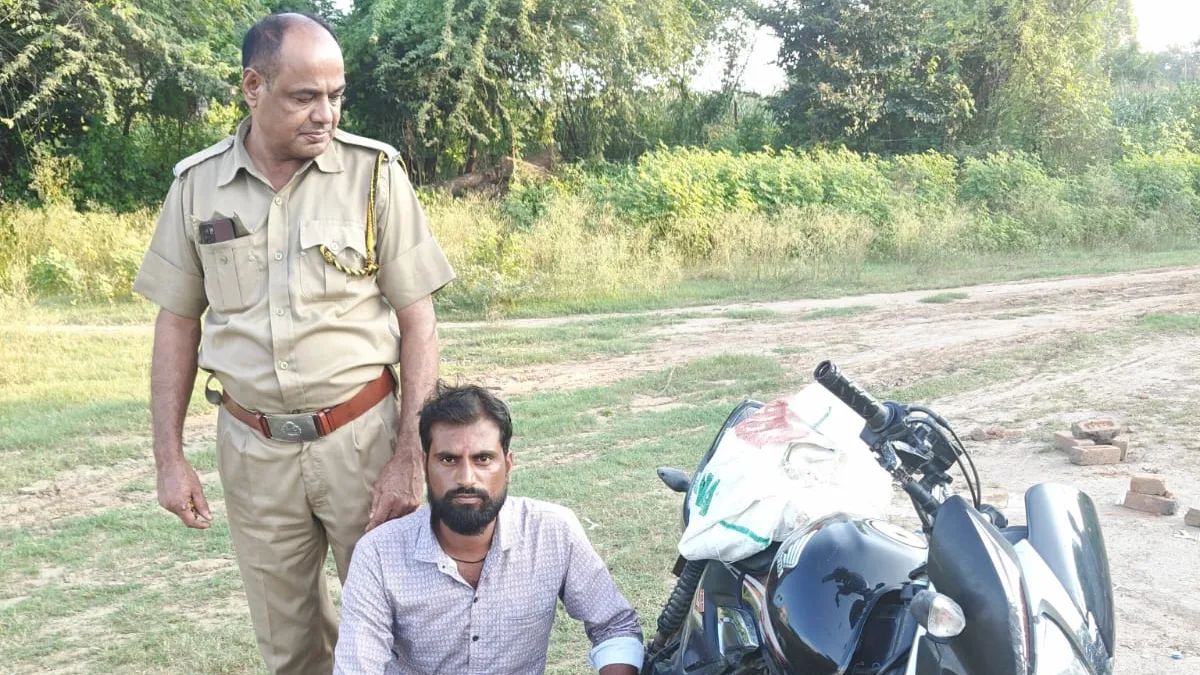 आबकारी आयुक्त के निर्देशन में अवैध मदिरा पर कार्रवाई