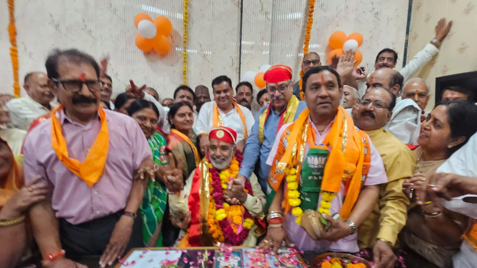 Dinesh Bhatt assumes charge as Udaipur deputy mayor