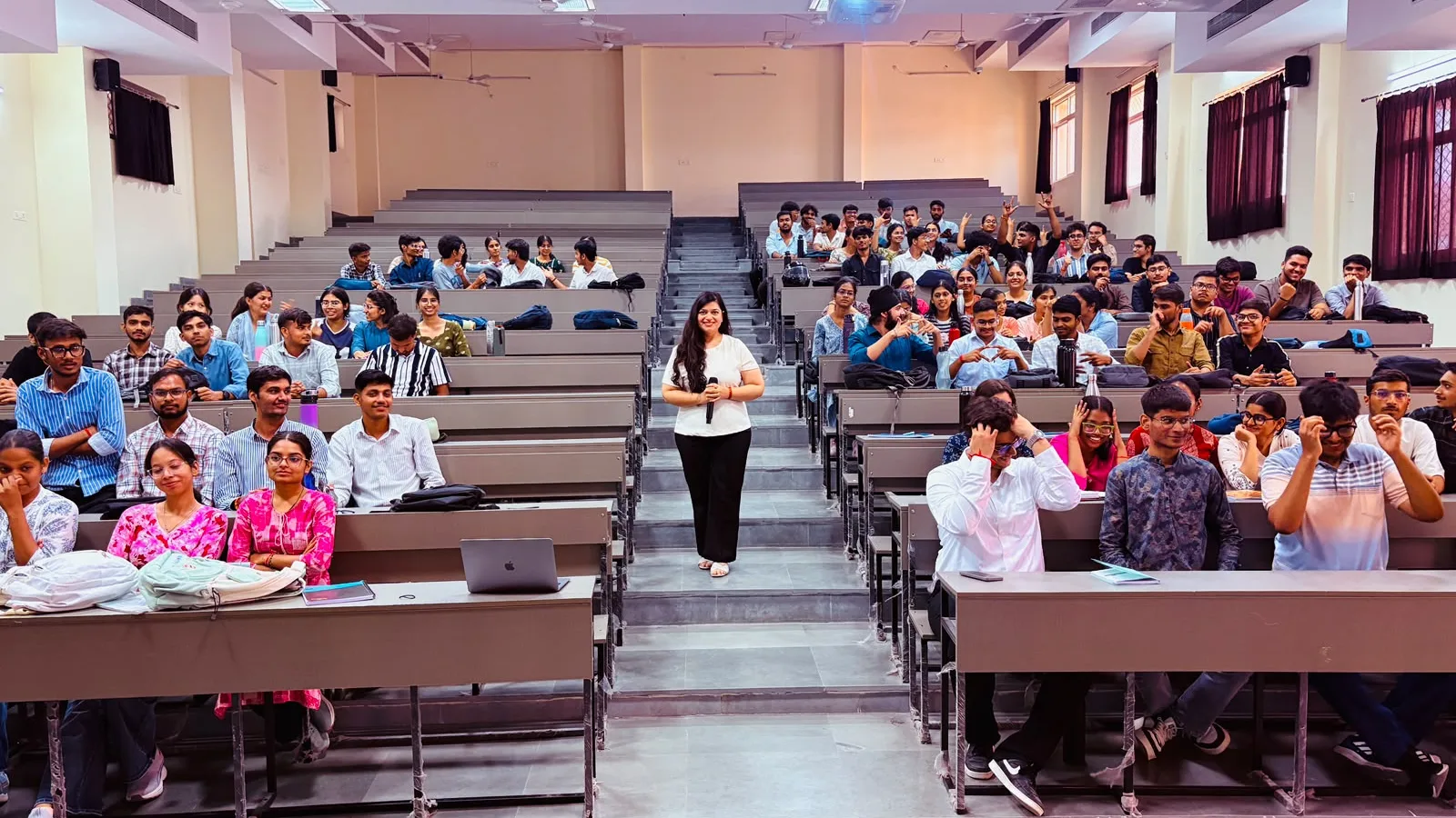 एएमबी कंसल्टिंग द्वारा आरएनटी मेडिकल कॉलेज में पल्स (पीयूएलएसई) कार्यशाला का आयोजन