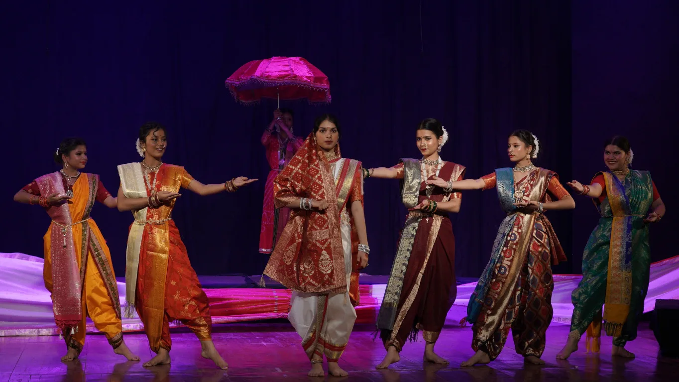बाल रंग उत्सव के समापन दिवस पर बच्चों ने मंच पर सजाई ‘युगधारा’ और ‘अहिल्याबाई’ की कहानी