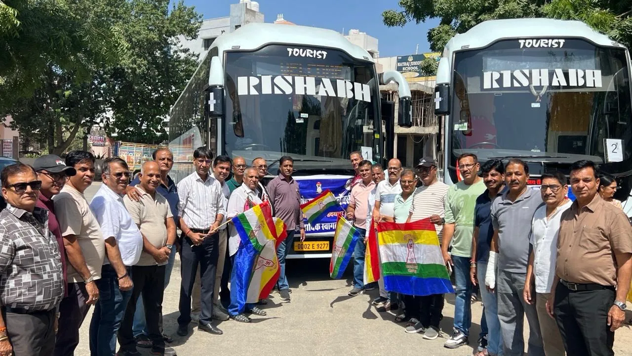 आस्था की राह पर जेएसजी गैलेक्सीः100 सदस्य तीन दिवसीय तीर्थयात्रा पर रवाना
