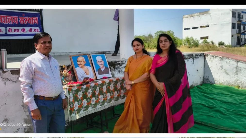 महावीर कॉलेज में गांधी-शास्त्री जयंती पर विद्यार्थियों ने दिया सत्य, अहिंसा और राष्ट्रसेवा का संदेश