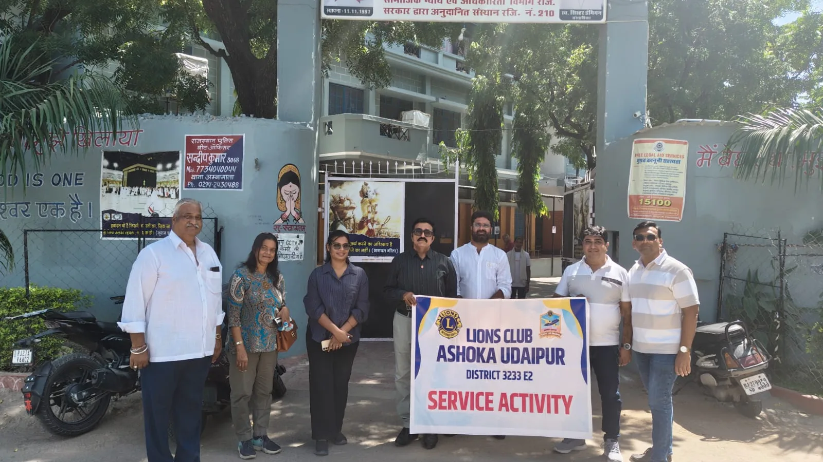 लायंस क्लब अशोका ने सेवा सप्ताह का किया शुभारंभ, जरूरतमंदों को वितरित किए वस्त्र