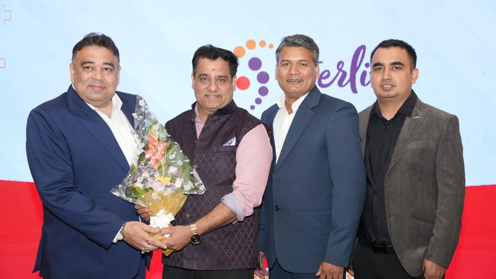 डॉक्टर्स हमारे रियल हीरो, जाति-धर्म देखे बिना करते हैं जीवन बचाने का कामःमुकेश माधवानी