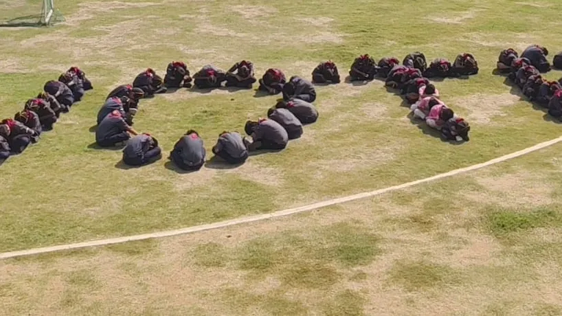 मानव श्रृंखला बनाकर स्काउट्स-गाइड्स ने दिया मतदान जागरूकता का संदेश