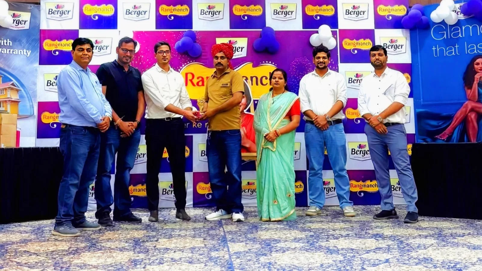 अशोका ग्रीन, शोभागपुरा में सजा बर्जर पेंट्स का ‘रंगमंच मेला’, श्रेष्ठ चित्रकारों और ठेकेदारों का हुआ सम्मान