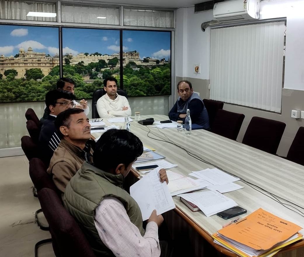 Panchayati Raj Minister Reviews Pending Land Allotments for Expansion Projects