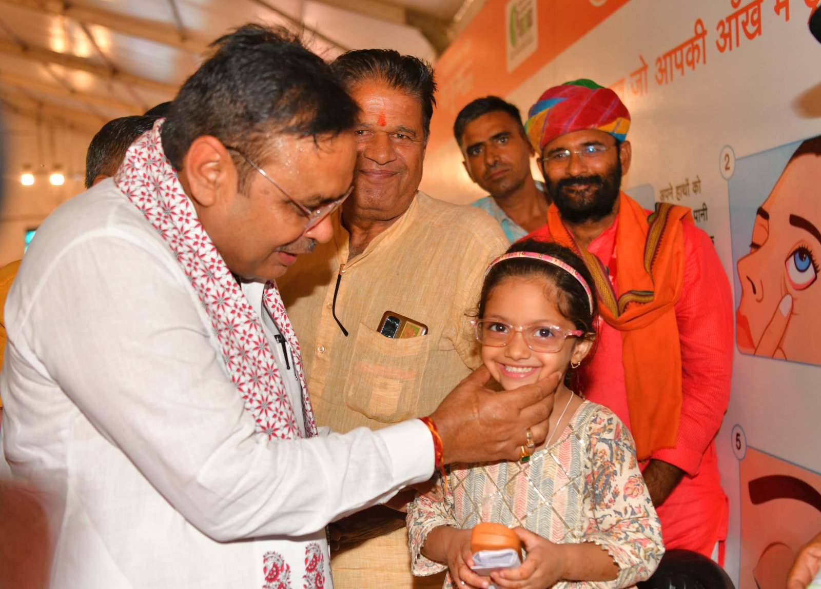 रामदेवरा में नेत्र कुंभ का शुभारंभ हमारी संस्कृति में सेवा का भाव सर्वोपरि जनकल्याण और मानव सेवा की मिसाल है नेत्र कुंभ