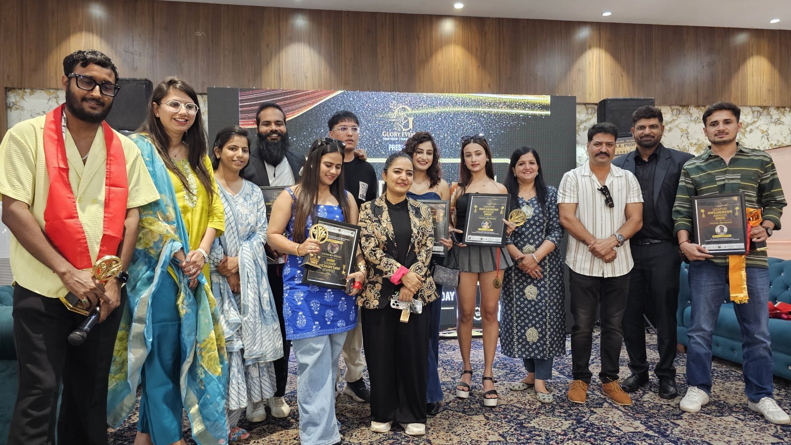 उदयपुर इंफ्लुएंसर अवार्ड का आयोजन, 38 इंफ्लुएंसर सम्मानित