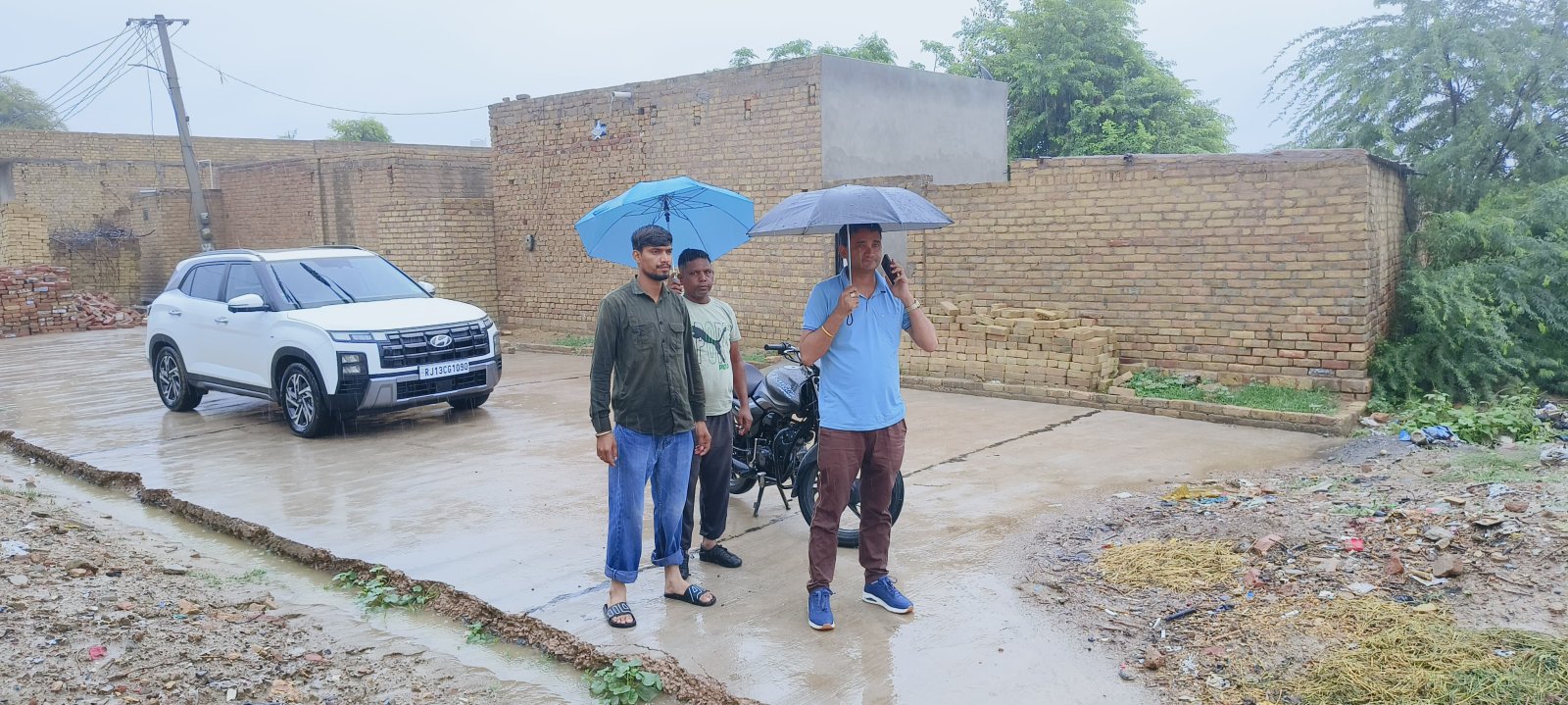 वर्षा जल निकासी के लिए संवेदनशीलता से समुचित कार्रवाई कर रहा जिला प्रशासन