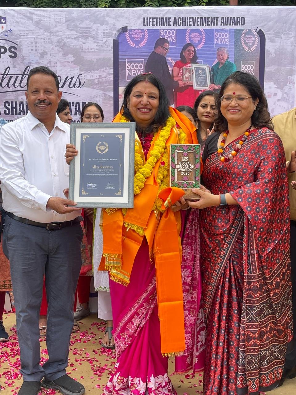 🎖️ लाईफ टाइम अचीवमेंट अवार्ड से सम्मानित हुईं सी.पी.एस. एवं रॉकवुड स्कूल्स की चेयरपर्सन श्रीमती अलका शर्मा