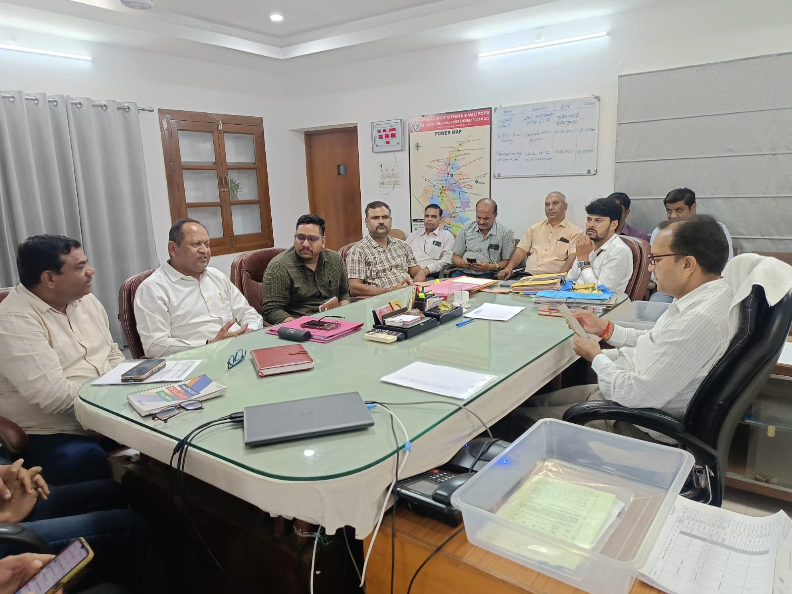 UCCI President Manish Galundia Holds Key Meeting with AVVNL Zonal Chief Engineer