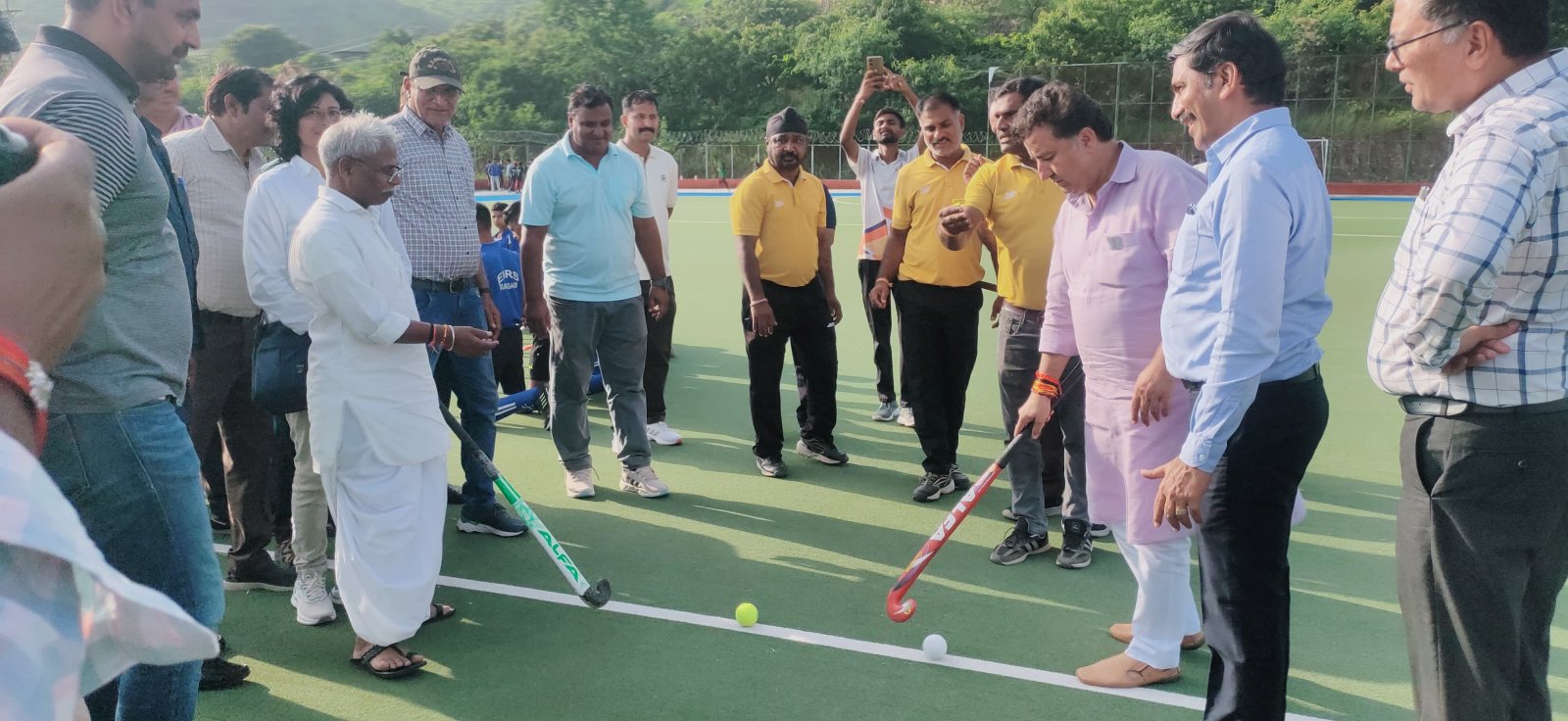 एकलव्य मॉडल रेजीडेन्शियल स्कूल की राज्य स्तरीय खेलकूद प्रतियोगिता का शुभारंभ
