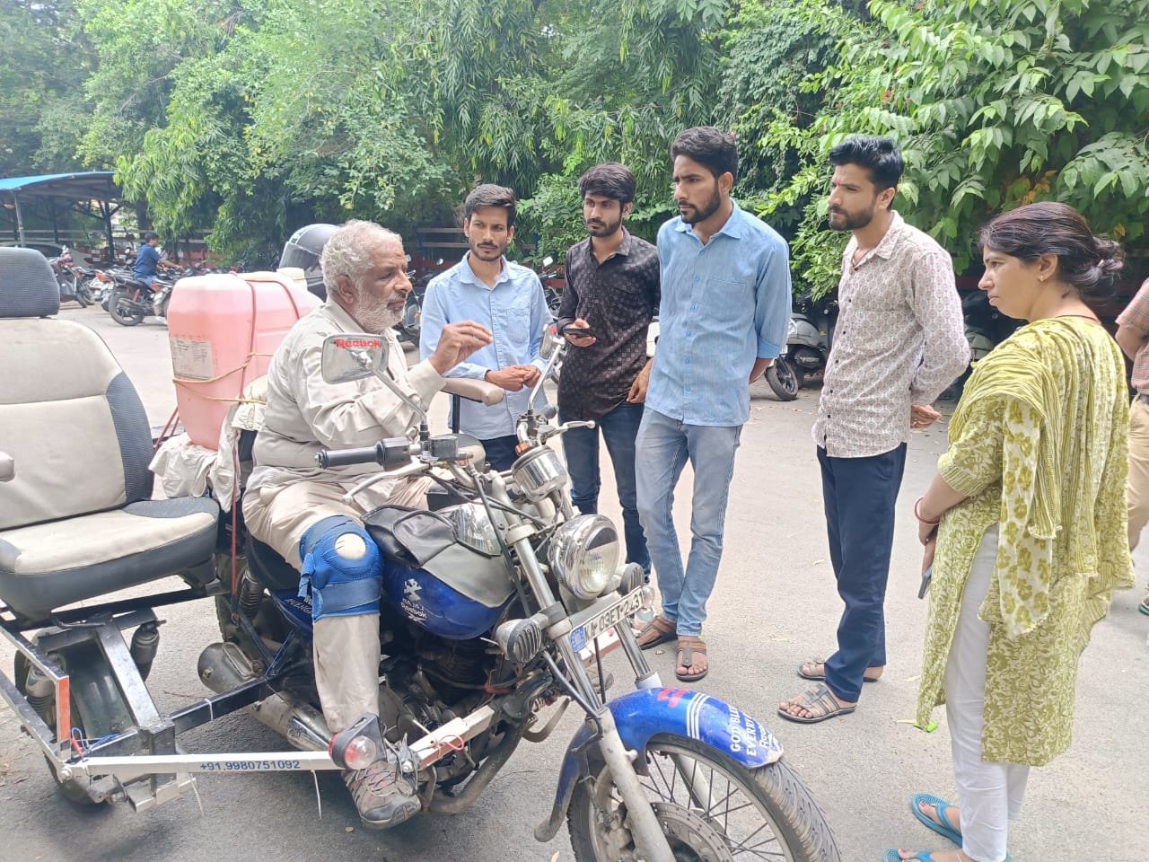 एक हादसे में पैर गंवाने वाले बेंगलूरू के बी. वी. नारायण निकले विश्व भ्रमण पर
