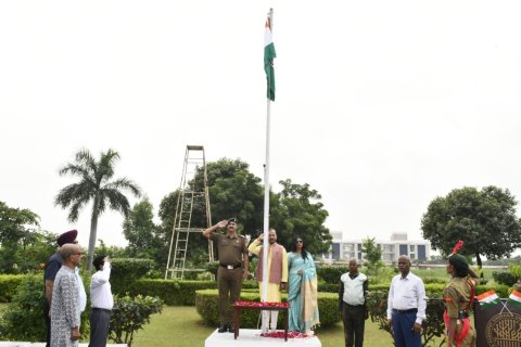 एसपीएसयू में 79वां स्वतंत्रता दिवस समारोह जोश, उत्साह और देशभक्ति के साथ मनाया गया