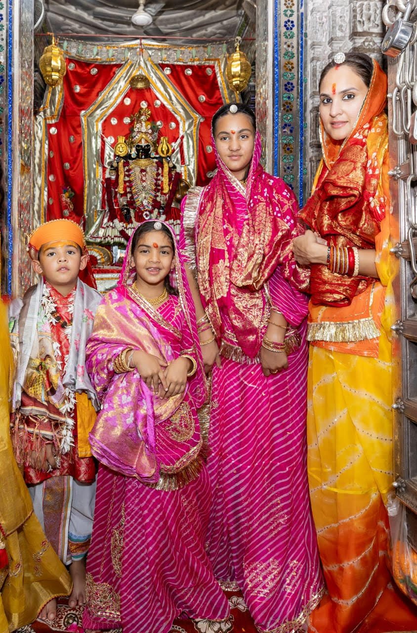 श्रीकृष्ण जन्माष्टमी महोत्सव पर पूर्व मेवाड़ राज परिवार ने किये भगवान श्री जगन्नाथ स्वामी के दर्शन