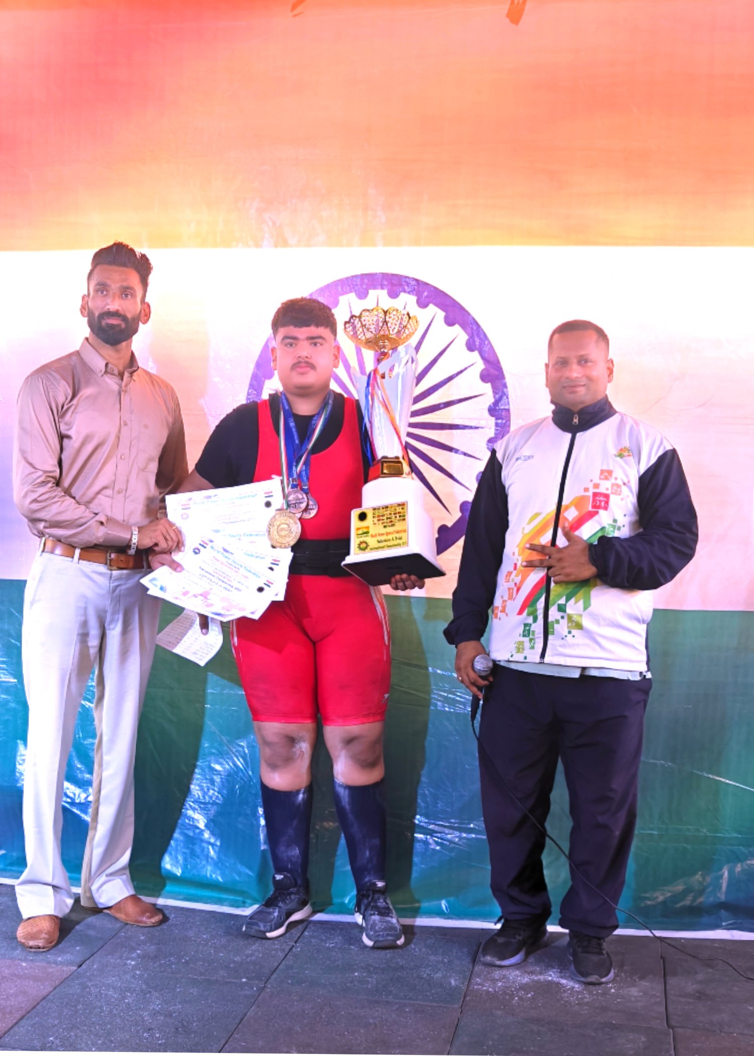 बठिंडा पंजाब के खिलाड़ी पावरलिफ्टर स्मिथ सिंह का नेपाल चैंपियनशिप मे चयन। कोच जगप्रीत दे रहे ट्रेनिंग।